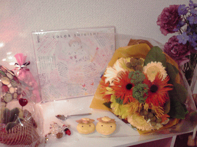 色紙と花束の写真irkさん